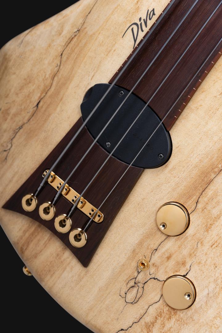 Marleaux Diva 4 Spalted Maple Fretless